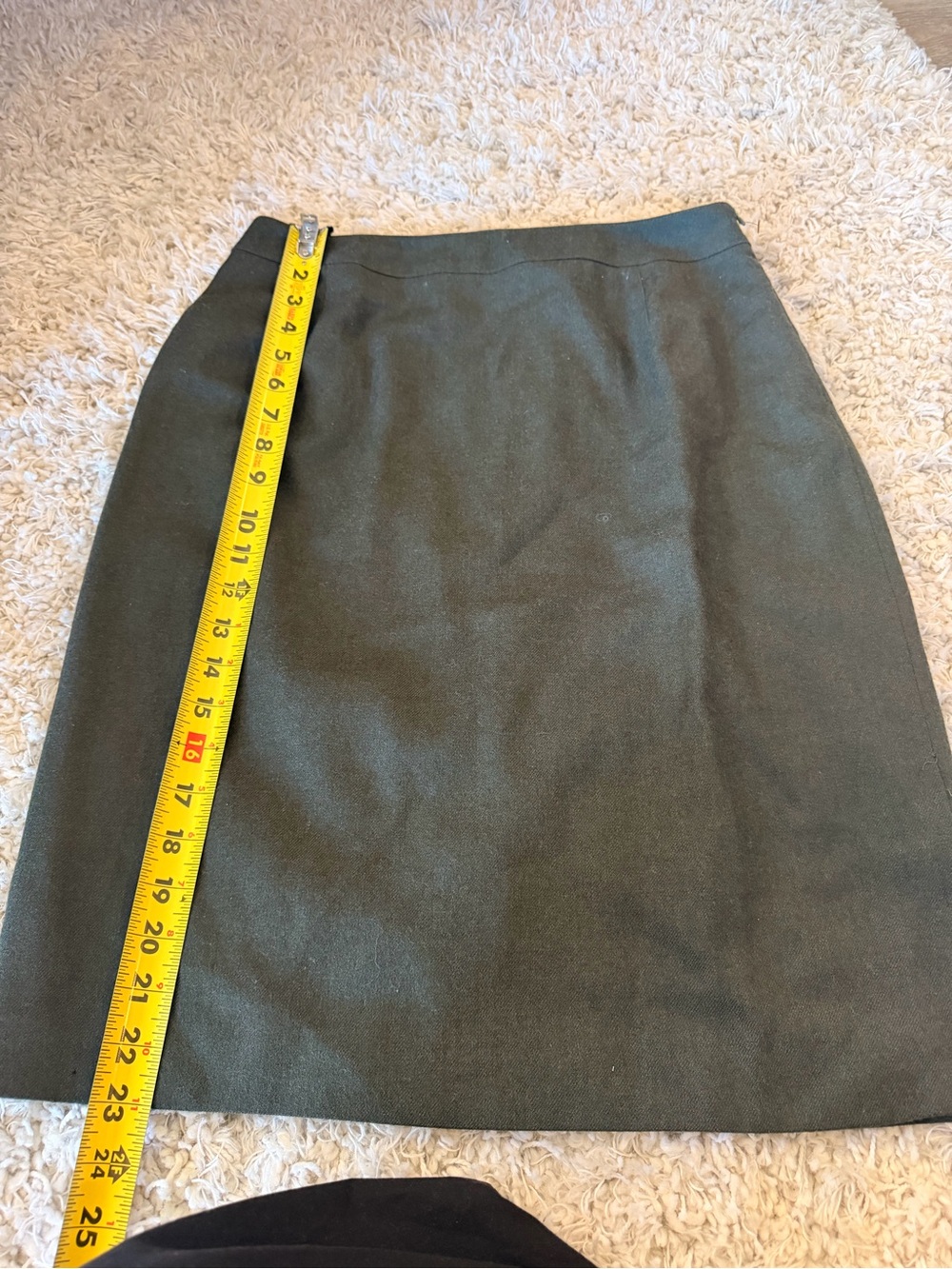 Classic Women's Pencil Skirt in Dark Olive Green - 100% wool size 8